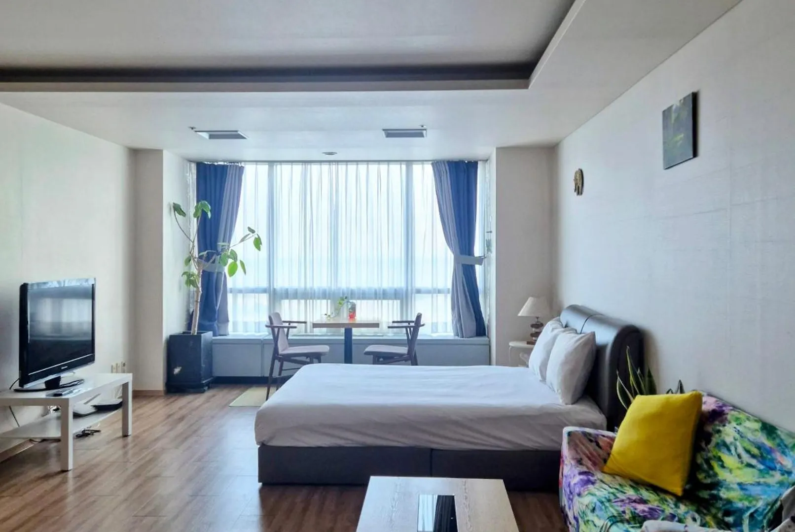 Cozy - Good Vibes Studio Incheon