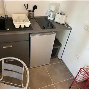 Au Centre Du Village , Chateauneuf-Grasse France